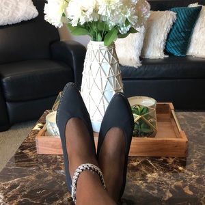 Heeled Black Pump
